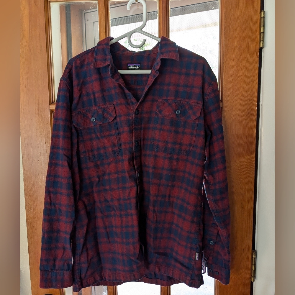 Patagonia Men's Plaid Shirt Jacket in Red and Blue